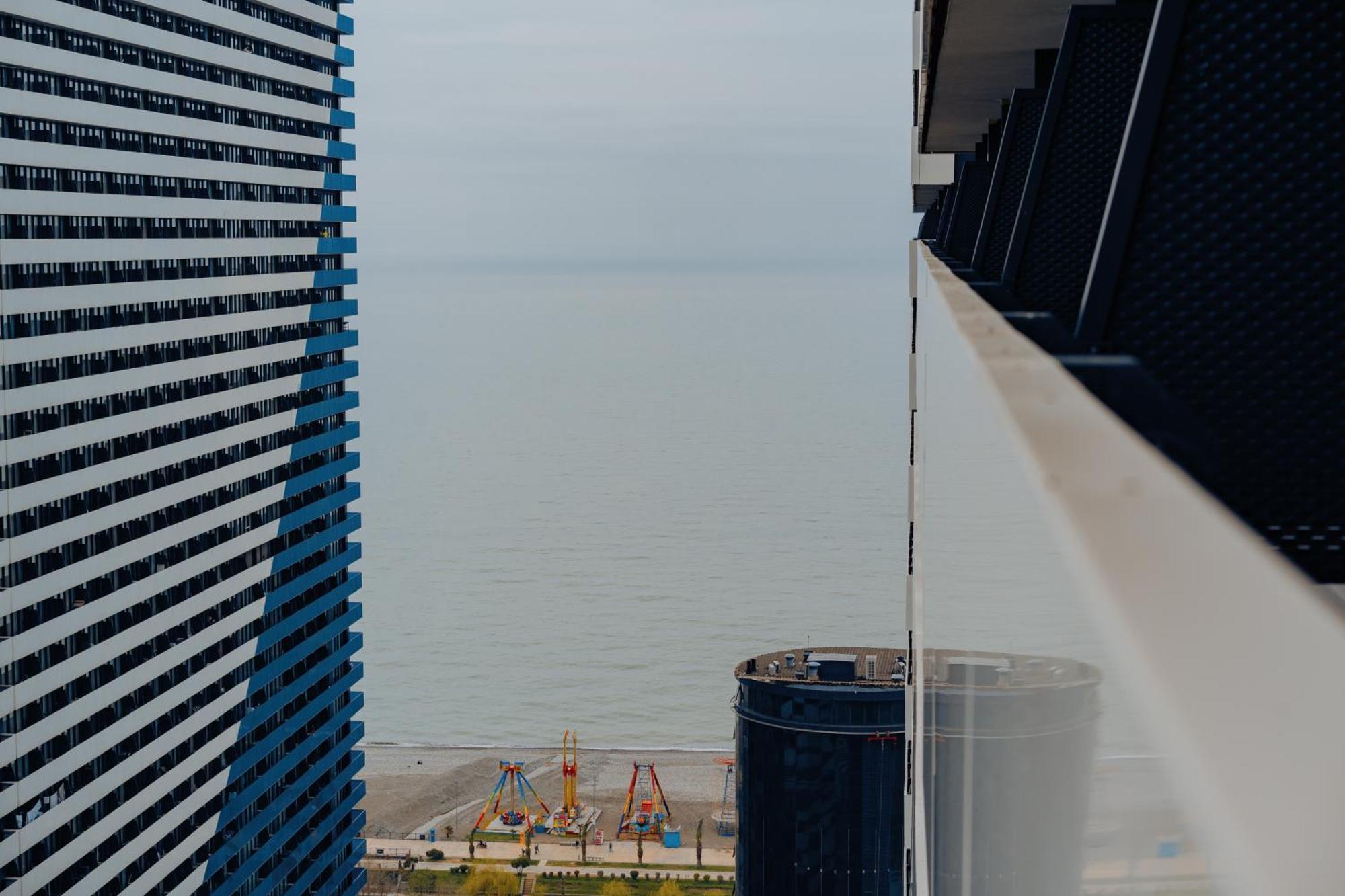 G-Point City Beach Batumi Exterior foto